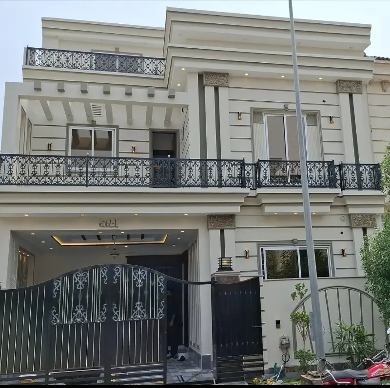 590674945-800×600